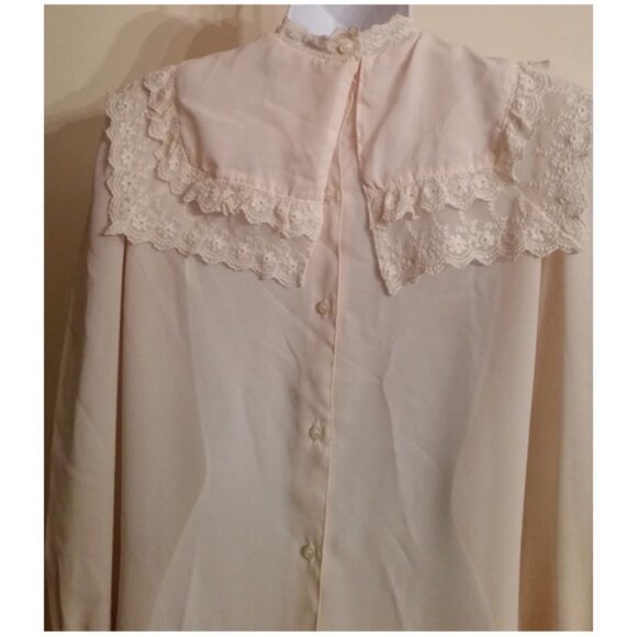 𝅺Vintage 60-70s cream romantic goth dress up layer dressy lace blouse s/m. - Picture 4 of 7